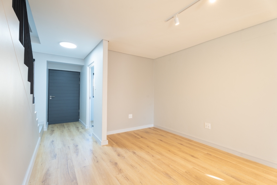 To Let 2 Bedroom Property for Rent in Newinbosch Western Cape